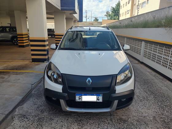 RENAULT SANDERO 1.6 STEPWAY 8V FLEX 4P MANUAL RENAULT SANDERO 1.6 STEPWAY 8V FLEX 4P MANUAL
